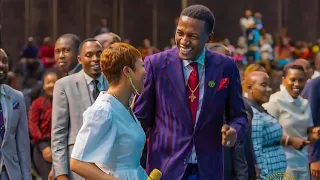 Prophet Uebert Angel and Prophetess Beverly Angel dancing to Crucified life and Minana by (Jaspr) 🎶