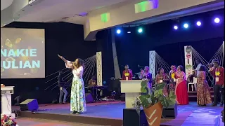 Nsanyuse hymn live at the Mega Worship Banquet.