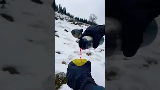 Enjoying tea in snow. Sethan Manali. #coupletravel #himachalpradesh #manali