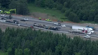 Good Samaritan's car stolen while helping at crash on Hwy. 400 in Ont.