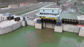 STOPLOG EXTRACTION WITH GANTRY CRANE IN DAM