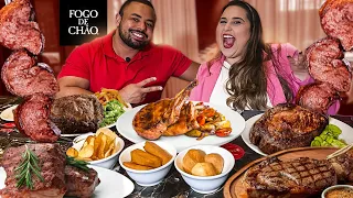 COMENDO NO BALCÃO DA CHURRASCARIA FOGO DE CHÃO