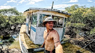 Overnight In A Creepy Abandoned Houseboat