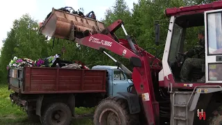 Мусор копится быстрее, чем вывозят. Нелидовские кладбища приводят в порядок, но тщетно.