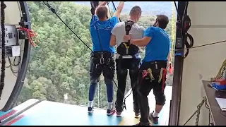 Скай парк, прыжок с высоты 207 метров