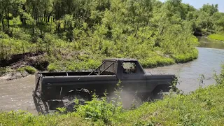 514 Big Block Ford "Black Velvet" on 44's at Elk Creek Mud Pit