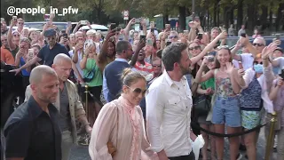 Jennifer Lopez / JLo and Ben Affleck coming back in their hotel in Paris - 25.07.2022