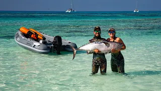 Spearfishing Dogtooth Tuna in the Coral Sea  (Sailing Popao) Ep.30
