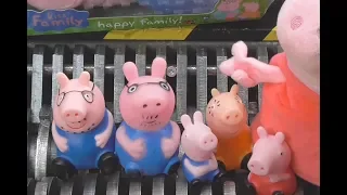 Peppa Pig Family Toys: Shredding, Slicing, Crushing - Destruction Compilation