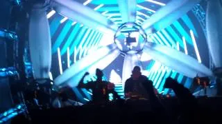 High voltage & Beholder playing Riiho - Psycho @ Q-Base 2013