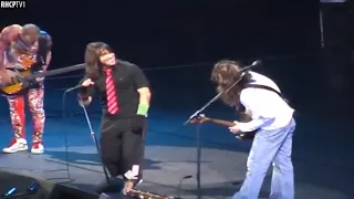 Find Someone Who Looks At You Like Anthony Kiedis Looks At John Frusciante!