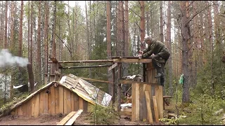 Дождь ЗАЛИВАЕТ ЗЕМЛЯНКУ!  Строим тамбур.  dugout in the taiga. Сюрприз в кармане!