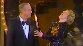 Rodney Dangerfield Cracks a Joke at the Grammys (1981)