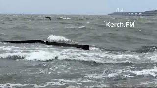 Набережная Керчи уходит под воду