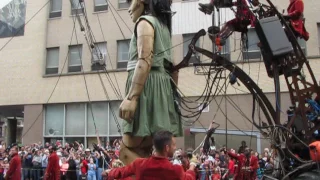 Les Géants la parade - 375e anniversaire de Montréal