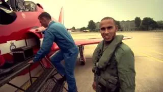 Lewis Hamilton flies with the RAF Red Arrows (BBC Sport F1 2013) - British Grand Prix