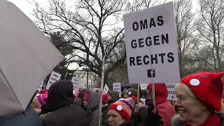 Wien: Tausende Menschen protestieren gegen Rassismus