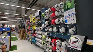 Ищу кроссовки для бега в пражском Декатлоне (Decathlon). Отличный выбор мужских и женских. А цены ?