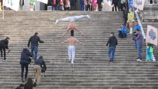 MOVING CAM - Attempt of the World Guinness Record by Giang Brothers