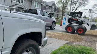 Finishing up gravel driveway with Skid Steer | Bobcat 753 is 100% ready to make money!