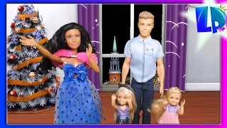 Rodzinka Barbie - Postanowienia Noworoczne!!! Bajka dla dzieci po polsku, The Sim 4 Odc.149