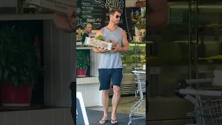 Chris Hemsworth in Public