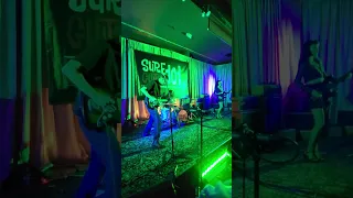 Messer Chups - Girl in the Sun Live @ Surf Guitar 101 Long Beach, Ca July 30, 2023.