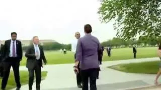 Obama takes a surprise  walk