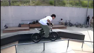 Barcelona Bmx- TOO MUCH LEJOS ( Skatepark Sant Vicenç de Montalt )