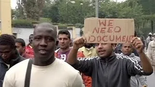 Protesta migranti campo di Bresso, traffico in tilt a Nord di Milano. Tensione con polizia