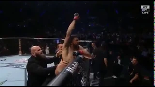 UFC Mexico City Crowd Throws Beer, Bottles, Water at UFC fighter