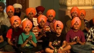 Inde: les jeunes sikhs délaissent leurs turbans traditionnels