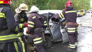 Рятувальники ліквідували наслідки жахливої автопригоди, що  забрала життя чотирьох людей