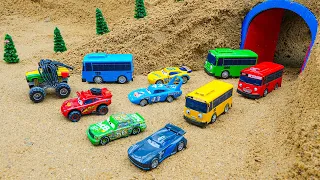 Rescue construction vehicles with police cars and excavator in the cave - Toy car story