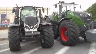 "Херсонмаш" техника 24.07.2018 на площади Свободы Херсон. Комбайны, трактора, приставки. Перспективы