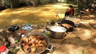 Pescamos e fizemos almoço encima de um pedral na beira do rio