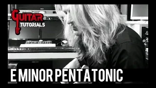 Doug Aldrich Guitar Lesson - #5 E minor Pentatonic Licks - GuitarTutorials