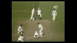 ENGLAND v AUSTRALIA 5th TEST MATCH DAY 4 OLD TRAFFORD AUGUST 16 1981 JOHN EMBUREY GRAHAM YALLOP