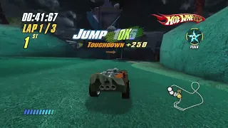 Hot Wheels: Beat That! - Spine Buster gameplay in Spooky Sprint