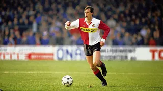 Feyenoord x Liverpool (1983) - Amazing goal Johan Cruyff