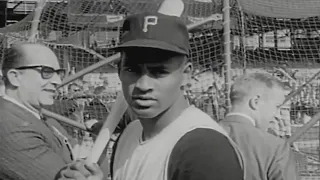 St. Louis baseball fans celebrate the life of Roberto Clemente