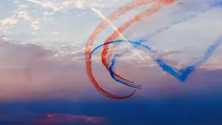 Golden Hour Patrouille de France Rolling Maneuver [4K]