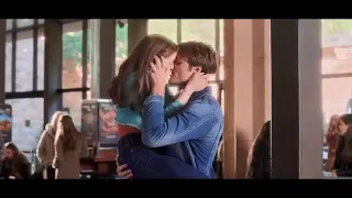 The Kissing Booth 2 / Kissing Scene — Elle and Noah (Joey King and Jacob Elordi)