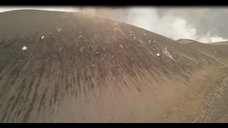 07/12/2021 Caída bombas, ladera sur del cono 02. Erupción La Palma IGME