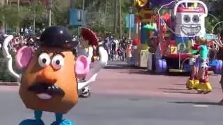 Pixar Countdown To Fun Parade