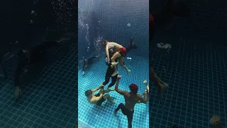 This extreme sport looks more like fighting underwater 💦💥 (UNDERWATER TORPEDO LEAGUE)