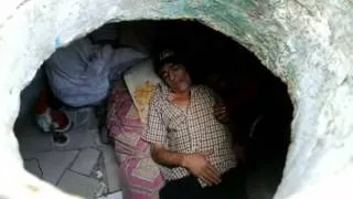 Colombian man & wife live in a sewer for 20 years - www.Houseless.org