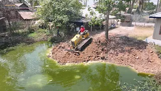 NICE !! VIDEO Starting a new project with a Bulldozer Komatsu D21p pushing the soil into the water
