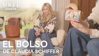 Claudia Schiffer: ¿qué hay en el bolso de una de las modelos más famosas de los 90? | VOGUE España
