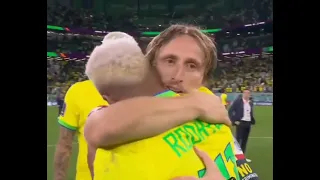 Luka Modric  hugged Rodrygo after Brazil Lost